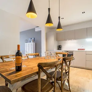 Rent Top Rambla Catalunya Barcelone